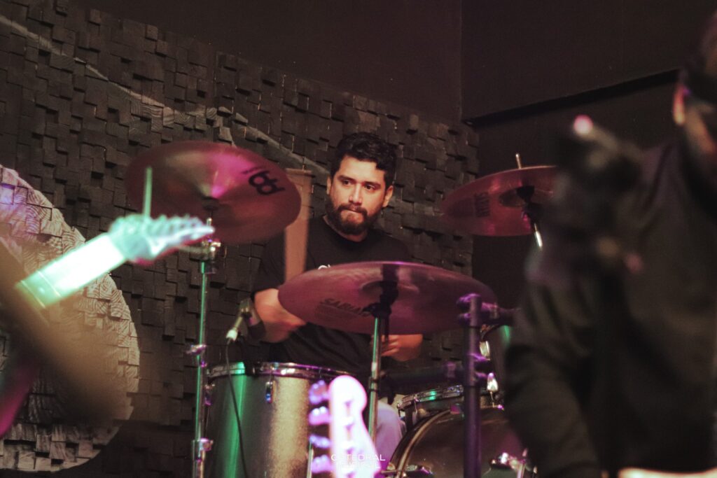 Frank Barrios, Excelsyum lanza nuevo sencillo Espejismo