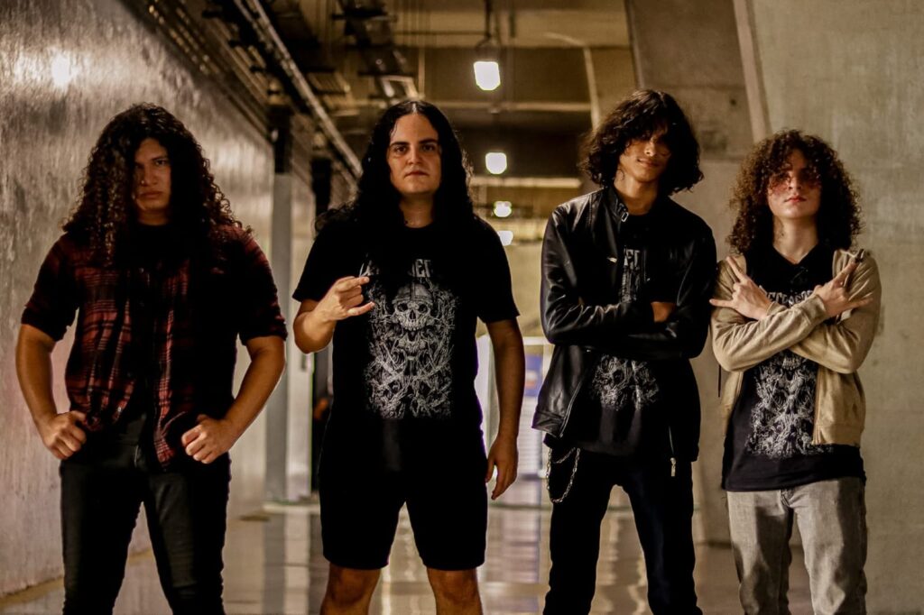 Integrantes de Decadencia, banda de thrash de Nicaragua